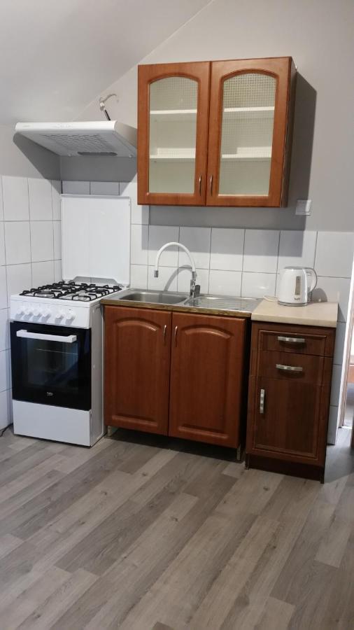 Pokoje Goscinne "U Karola" Pracownicze Scinawa Bagian luar foto