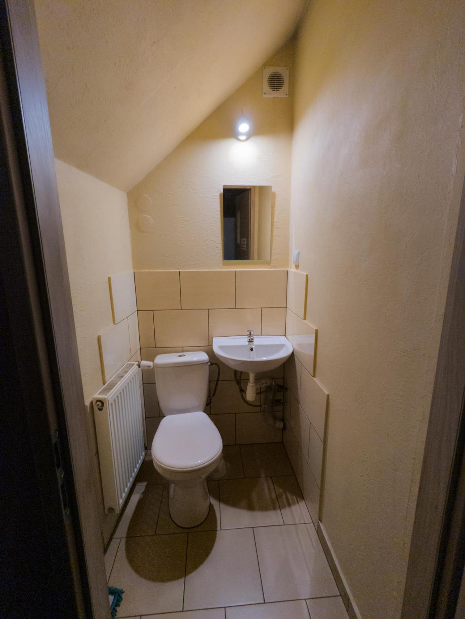 Pokoje Goscinne "U Karola" Pracownicze Scinawa Bagian luar foto