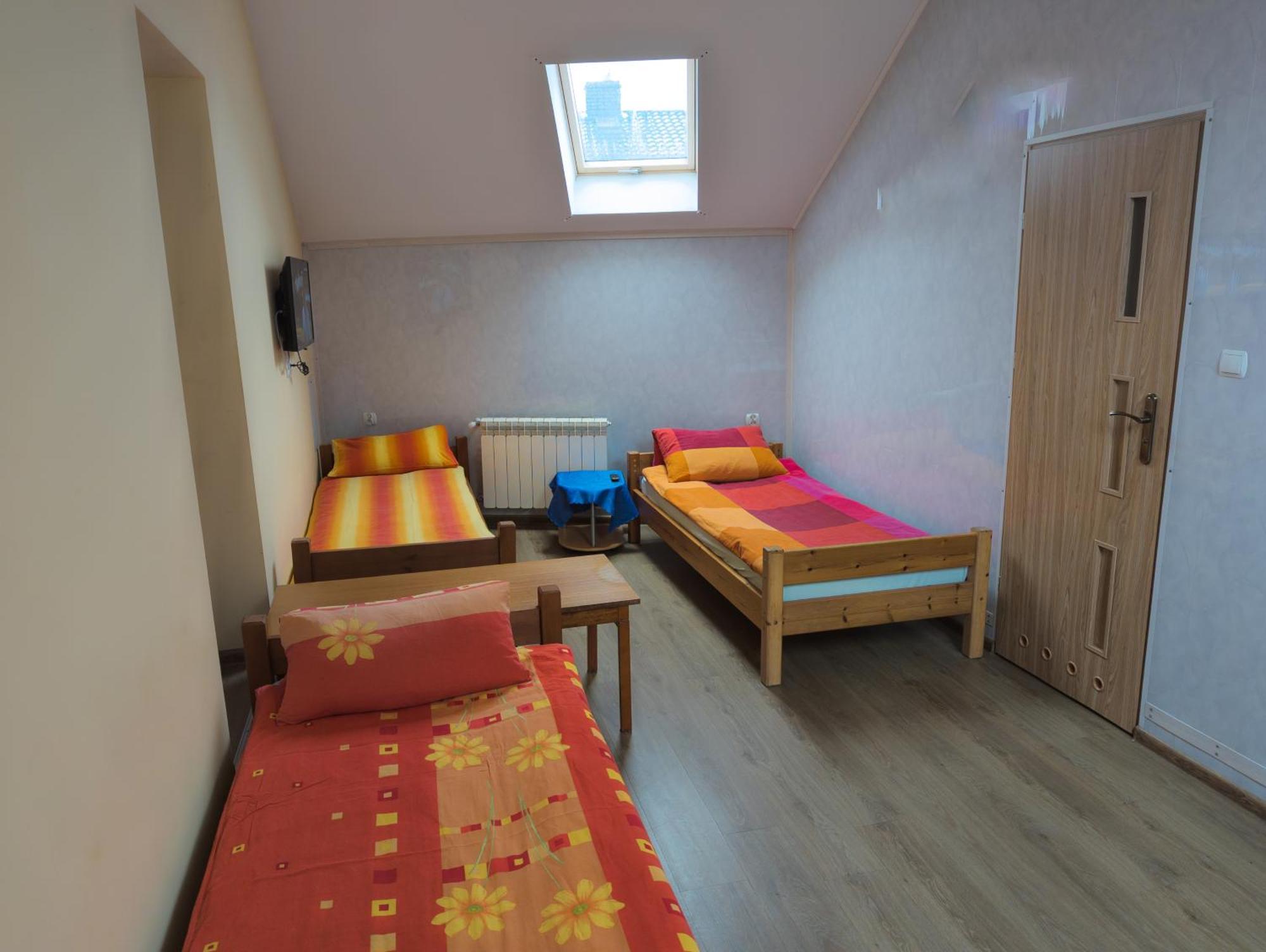 Pokoje Goscinne "U Karola" Pracownicze Scinawa Bagian luar foto
